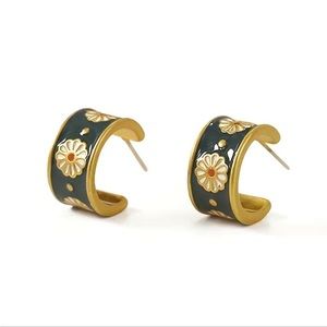 18K Gold Plated Daisy Enamel Huggie Earrings